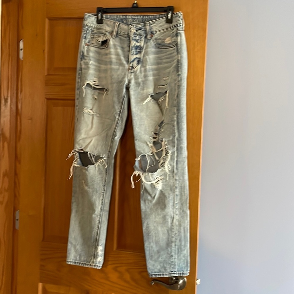 American Eagle tattered jeans